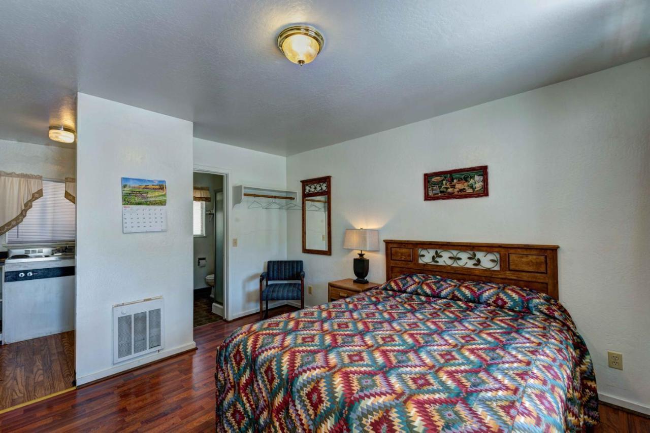 Lake Shasta Lodge Lakehead ภายนอก รูปภาพ